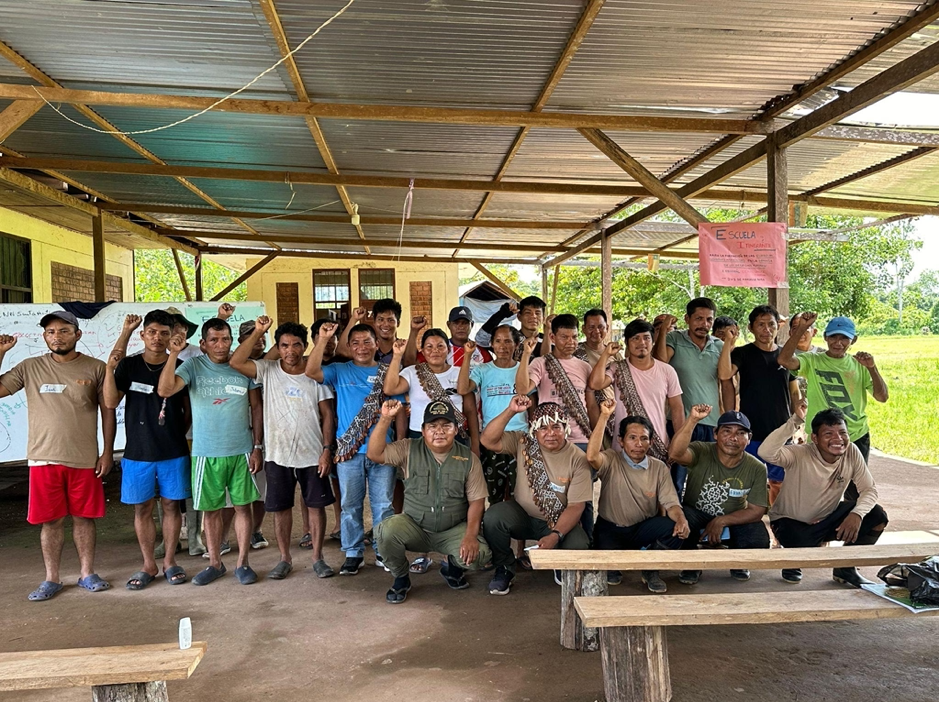 Se inaugura en el pueblo kakataibo la Escuela Itinerante para la Formación de las Guardias Indígenas Amazónicas en la Defensa de los Derechos Humanos
