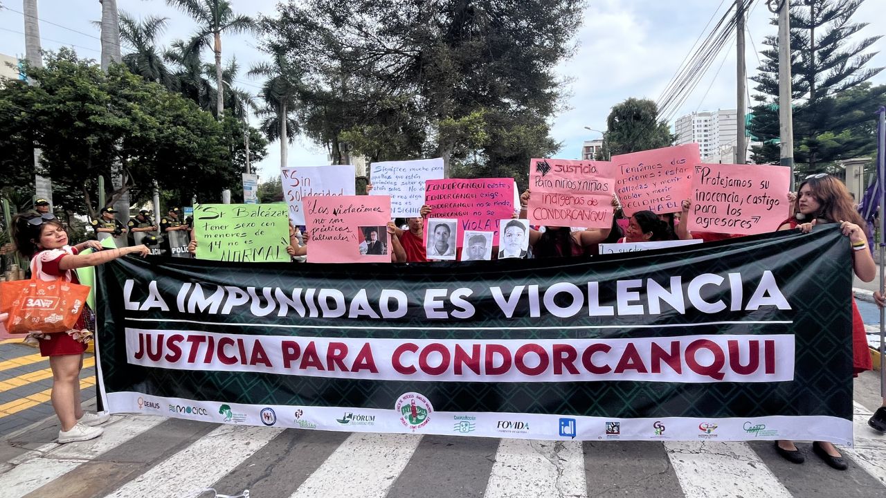 “Hemos venido hasta aquí por las niñas y los niños”: lideresas amazónicas encabezan marcha del 8M en Lima y exigen justicia para menores en Condorcanqui